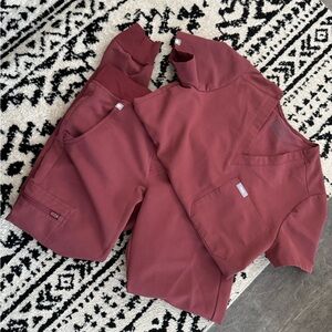 Figs dark Cherry Burgundy Scrub Set xxs